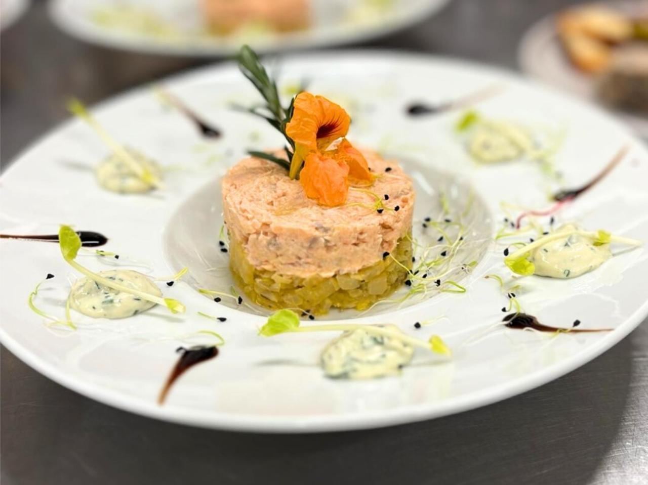 Grand Hotel De Bourbon-Lancy - Spa Et Restaurant - Logis Zewnętrze zdjęcie