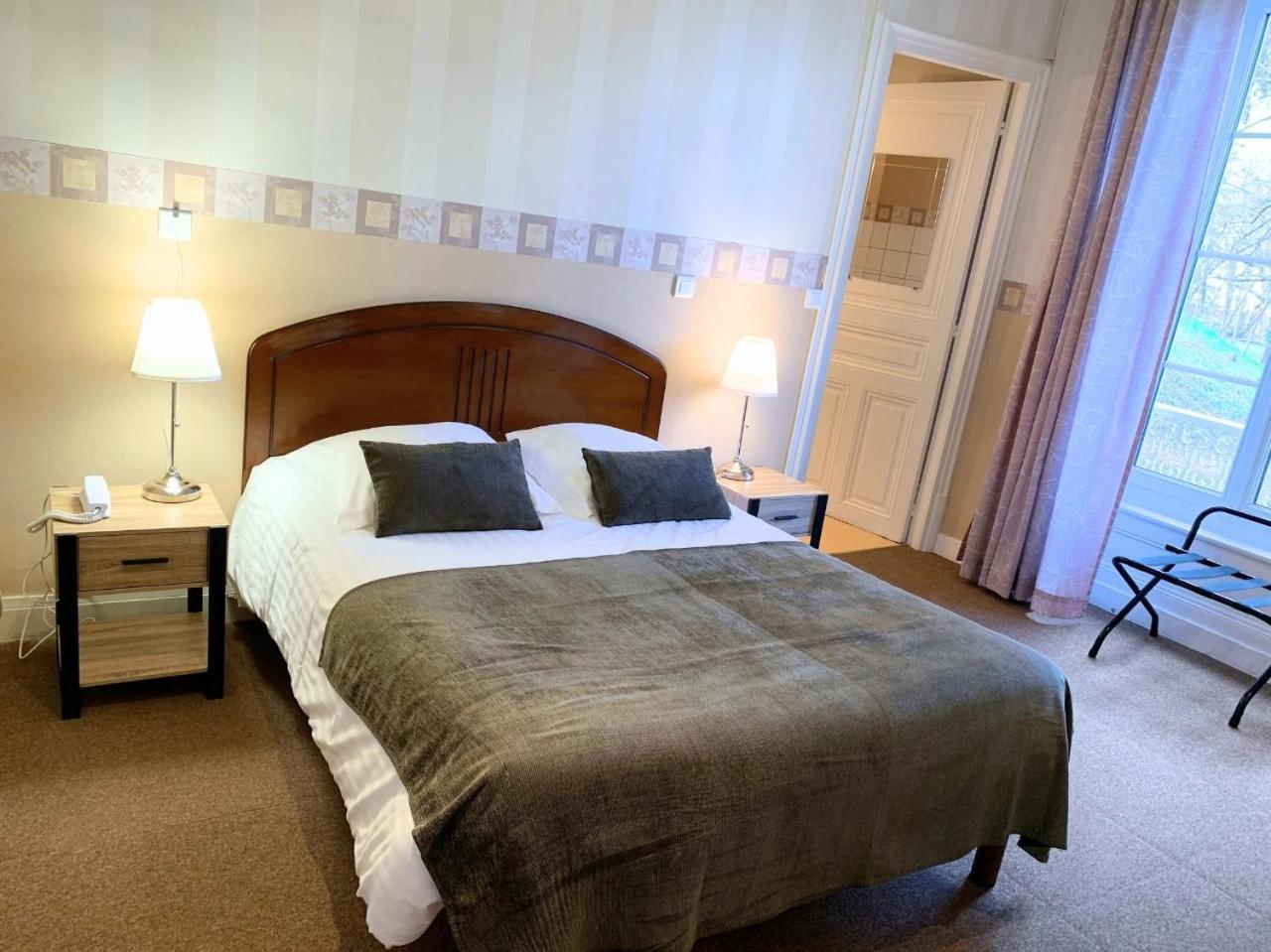Grand Hotel De Bourbon-Lancy - Spa Et Restaurant - Logis Zewnętrze zdjęcie
