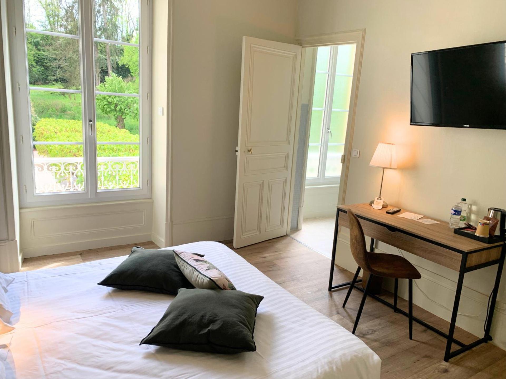 Grand Hotel De Bourbon-Lancy - Spa Et Restaurant - Logis Zewnętrze zdjęcie