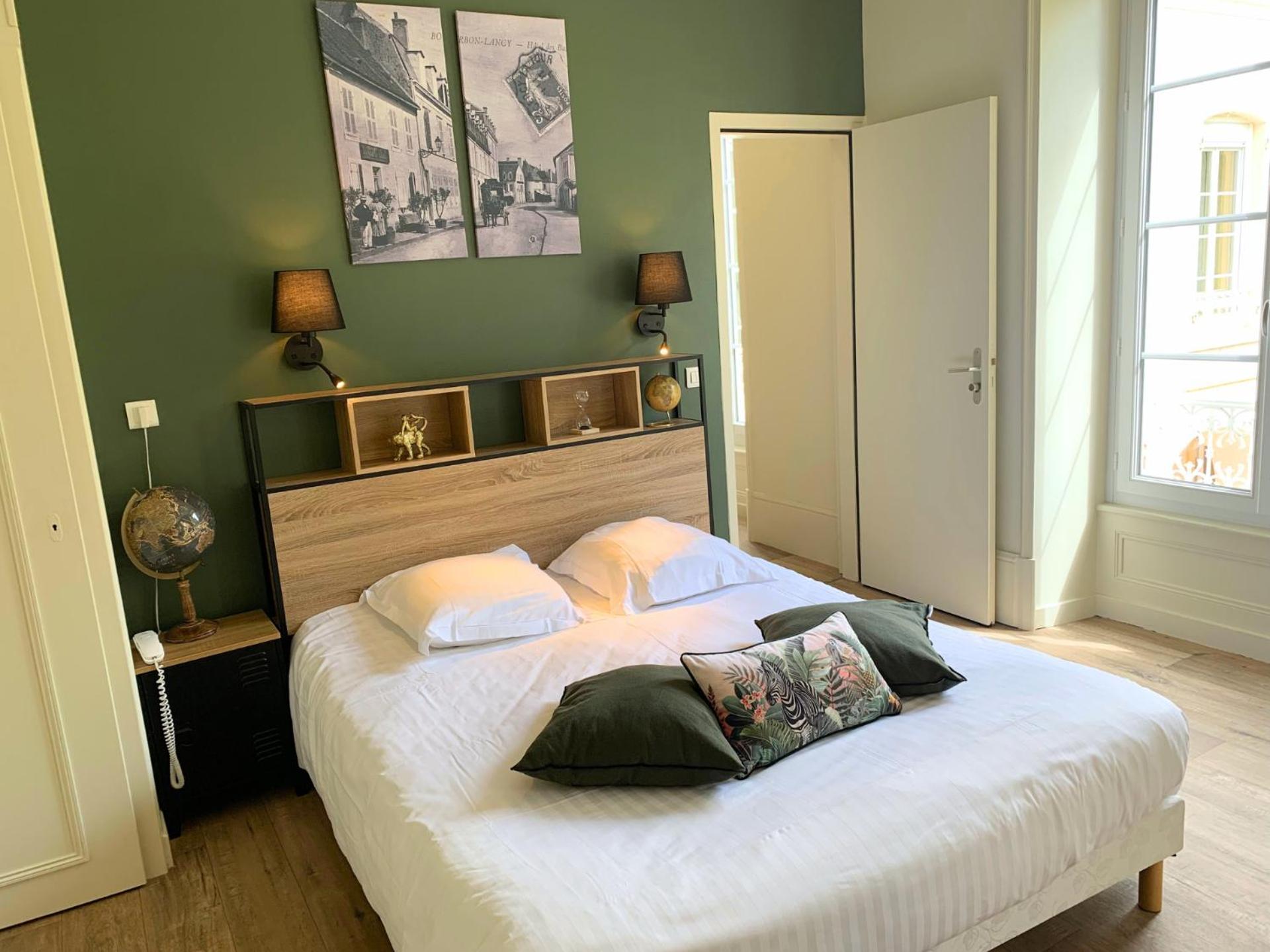 Grand Hotel De Bourbon-Lancy - Spa Et Restaurant - Logis Zewnętrze zdjęcie